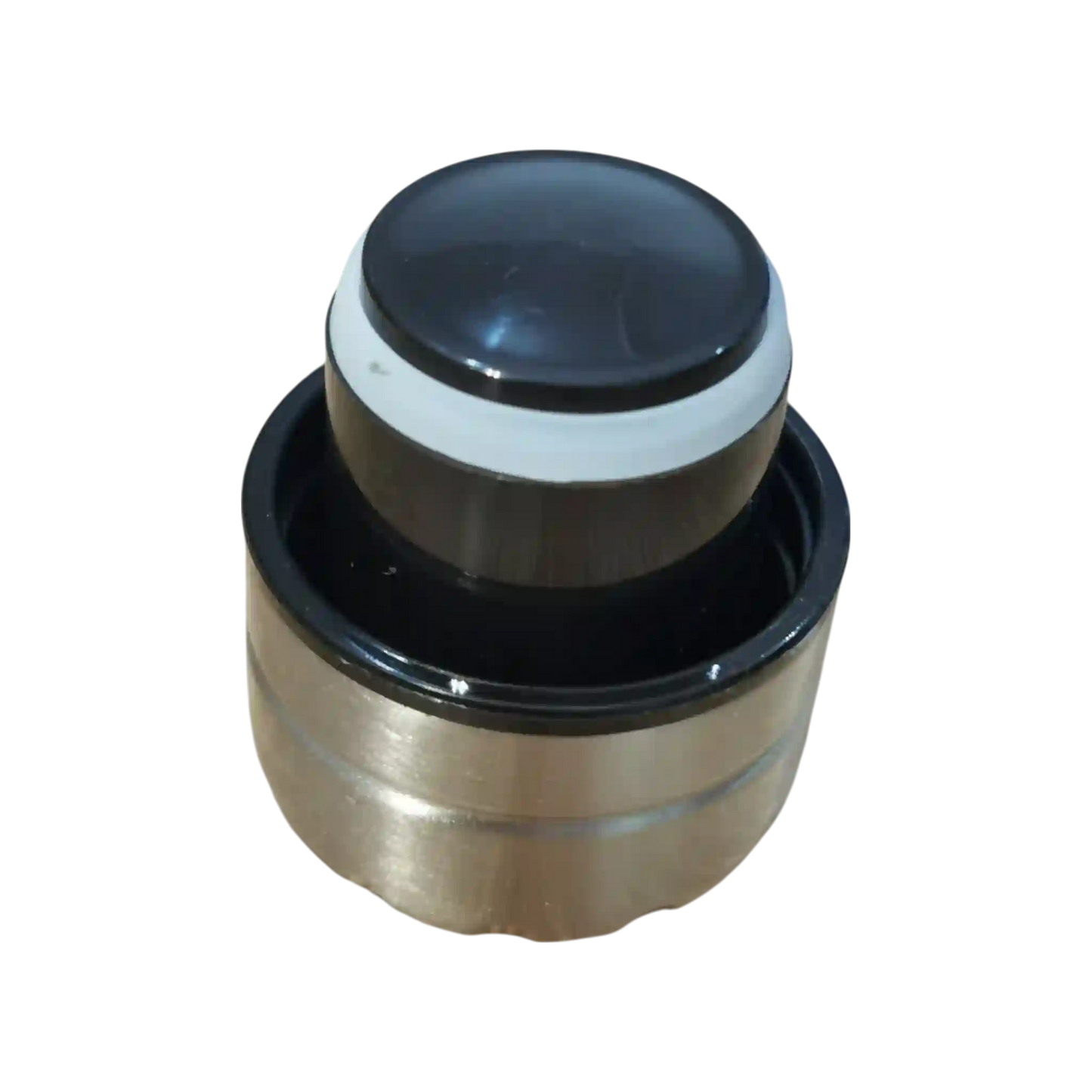 Tapa interior desmontada con anillo de silicón en botella metálica de Digimon