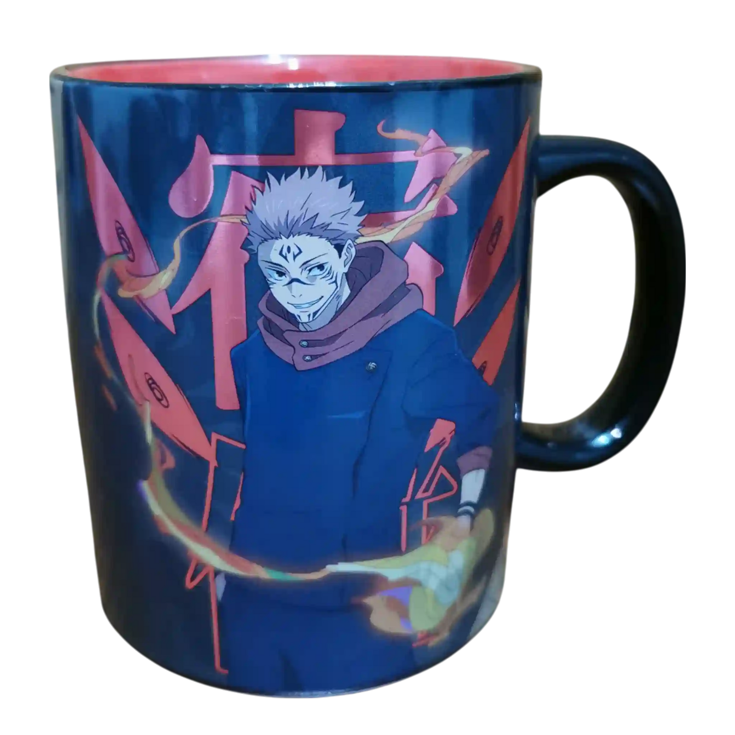 Taza jumbo de Sukuna con interior rojo, ilustración detallada y elementos visuales en llamas, ideal para coleccionistas de Jujutsu Kaisen.