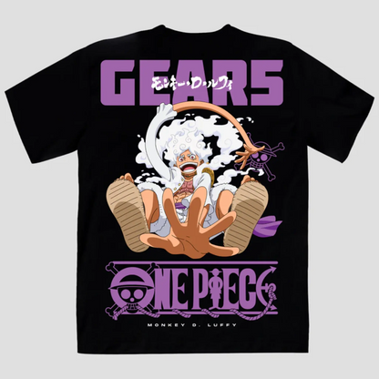 Diseño trasero completo de la playera oversize negra One Piece con Luffy en Gear 5 y logotipo morado