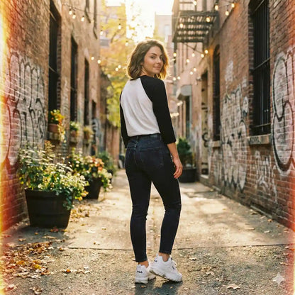 Playera Stranger Things Hellfire club estilo Raglan Mujer