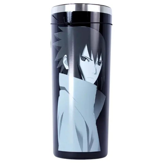Vista frontal del termo metálico de Sasuke Uchiha en diseño monocromático sobre fondo negro.